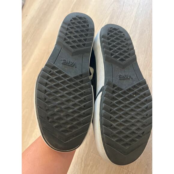 Vans Old Skool Stacked Black Satin Platform Shoes Flower Design Size 7.5 WOMENS - Picture 6 of 8